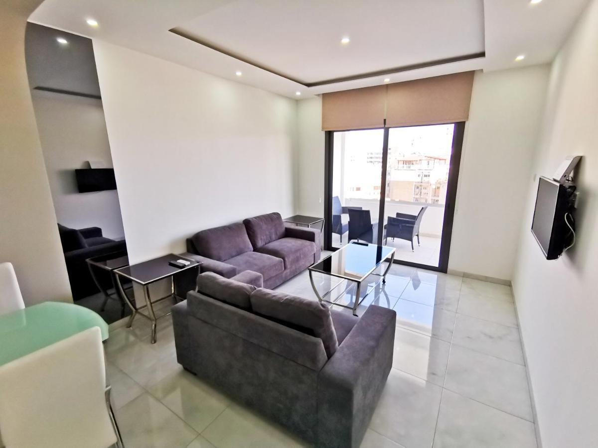 لارنكا Sunny Daze Seaview Apartment المظهر الخارجي الصورة